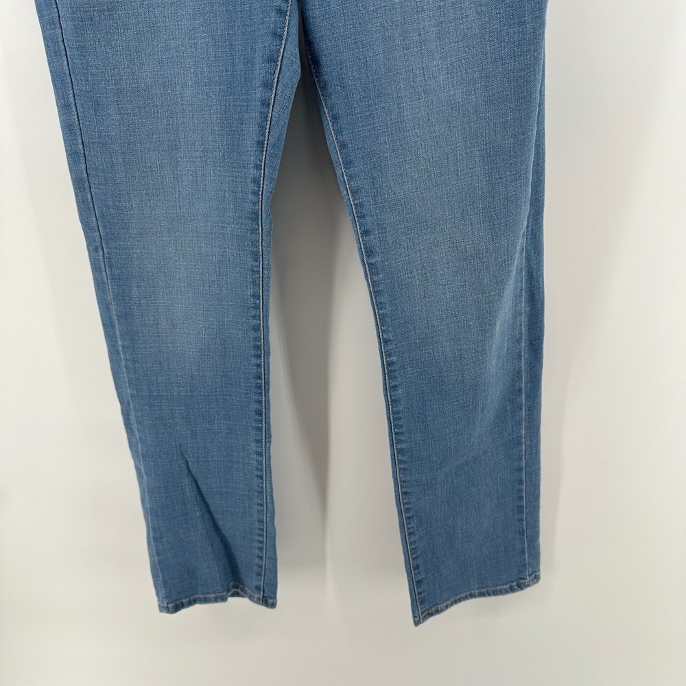 Levi Strauss & Co Classic Straight Leg Jeans Women's 8 Blue Medium Wash Stretch - Picture 10 of 15